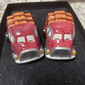 Young’s salt & pepper shakers